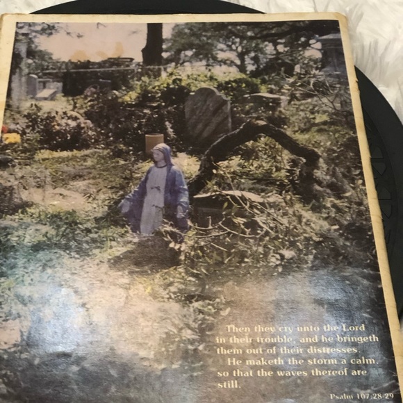 Hurricane Elena Limited Edition Collector’s Documentary Book - Picture 3 of 11